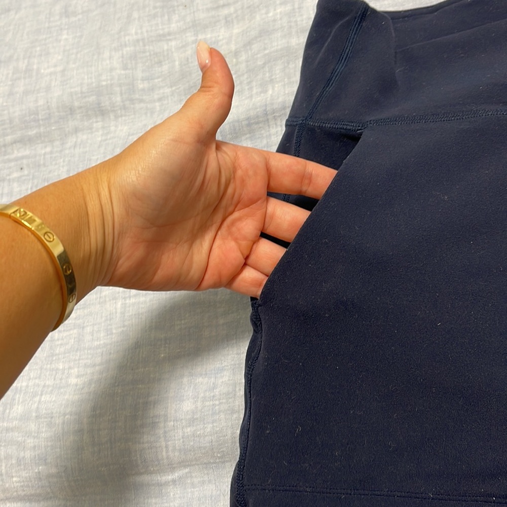 Lululemon navy crop align joggers with pockets - Picture 2 of 4